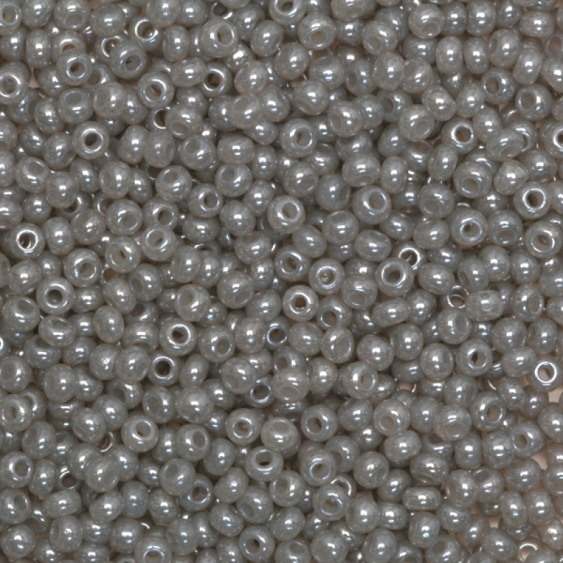 62141 бісер №10 Preciosa (Чехія) 5 грамів. Перлиновий напівпрозорий сірий