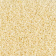 38381 matt бісер №10 Preciosa (Чехія) 5 грамів. Прозорий профарбований матовий