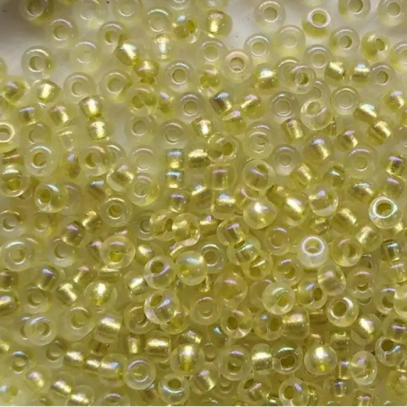 68486 бісер №10 Preciosa (Чехія) 5 грамів. Прозорий профарбований райдужний 68486 бісер №10 Preciosa (Чехія) 5 грамів. Прозорий профарбований райдужний