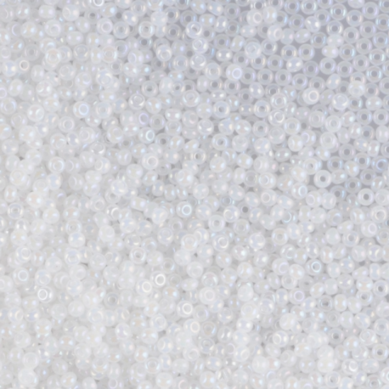 57205 бісер №10 Preciosa (Чехія) 5 грамів. Перлиновий білий блідий райдужний
