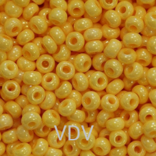 16183 бісер №10 Preciosa (Чехія) 5 грамів. Алебастровий перламутровий