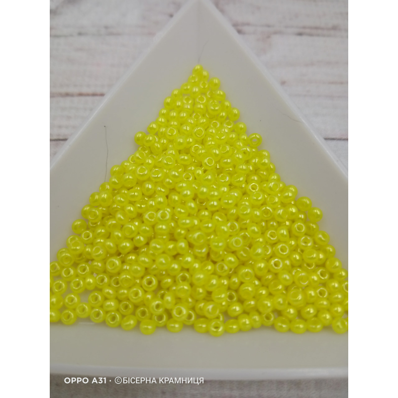 17186 бісер №10 Preciosa (Чехія) 5 грамів. Перламутровий