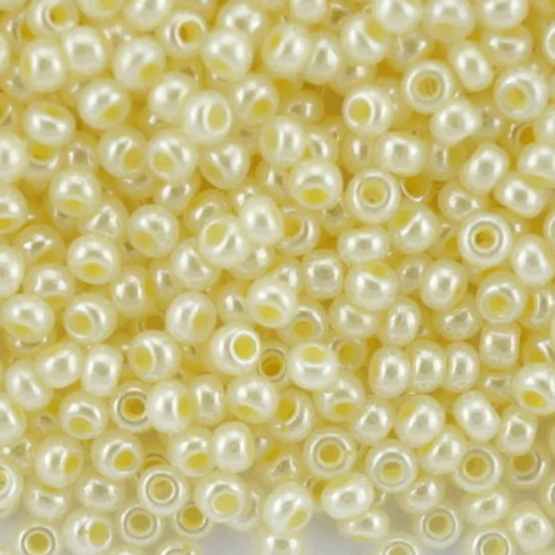 37185 бісер №10 Preciosa (Чехія) 5 грамів. Перламутровий