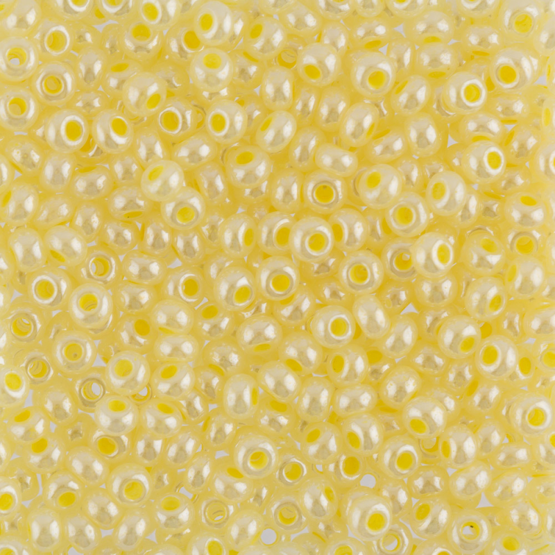 37186 бісер №10 Preciosa (Чехія) 5 грамів. Перламутровий