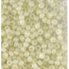 02252 бісер №10 Preciosa (Чехія) 5 грамів. Алебастровий