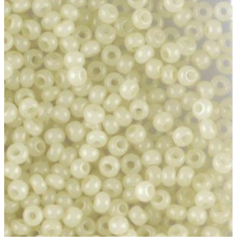 02252 бісер №10 Preciosa (Чехія) 5 грамів. Алебастровий