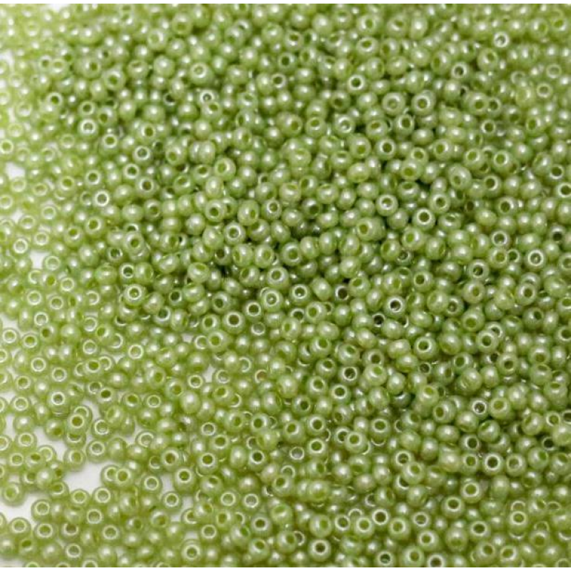 17586 бісер №10 Preciosa (Чехія) 5 грамів. Перламутровий