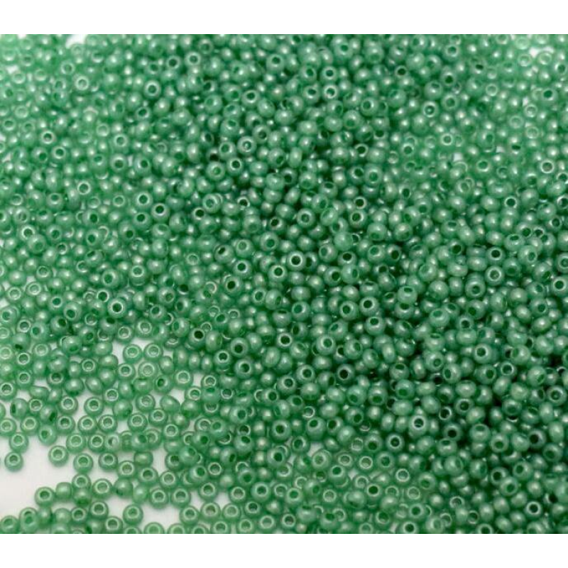 17756 бісер №10 Preciosa (Чехія) 5 грамів. Перламутровий