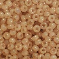 02212 бісер №10 Preciosa (Чехія) 5 грамів. Алебастровий