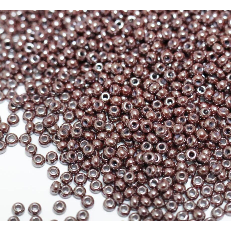18601 бісер №10 Preciosa (Чехія) 5 грамів. Натуральний перламтровий