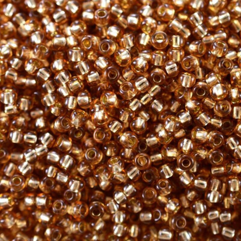 78611 бісер №10 Preciosa (Чехія) 5 грамів. Блискучий із срібною серединкою 78611 бісер №10 Preciosa (Чехія) 5 грамів. Блискучий із срібною серединкою