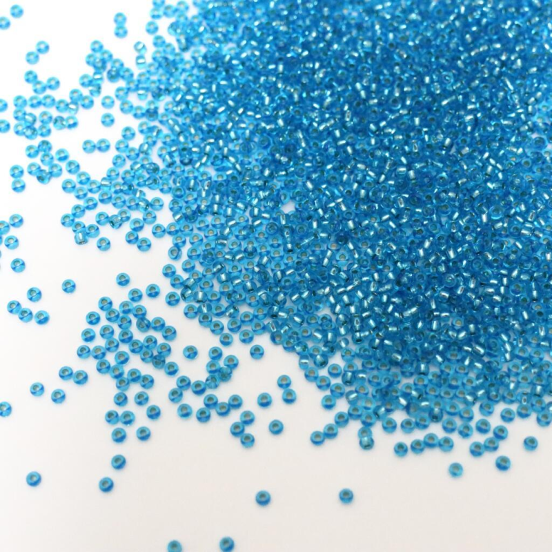 78634 бісер №10 Preciosa (Чехія) 5 грамів. Блискучий з срібною серединкою 78634 бісер №10 Preciosa (Чехія) 5 грамів. Блискучий з срібною серединкою