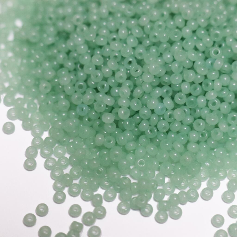 02262 бісер №10 Preciosa (Чехія) 5 грамів. Алебастровий