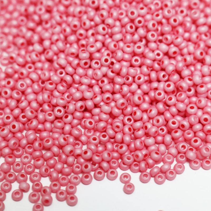 16698 matt бісер №10 Preciosa (Чехія) 5 грамів. Алебастровий перламутровий матовий