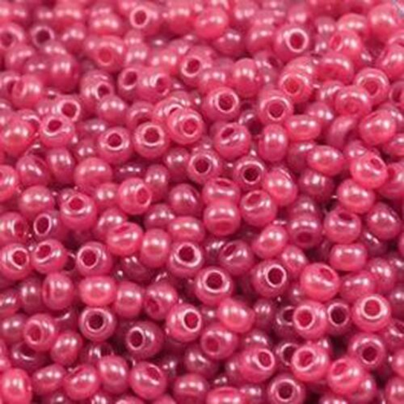 17998 бісер №10 Preciosa (Чехія) 5 грамів. Алебастровий