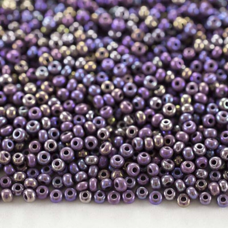 24040 бісер №10 Preciosa (Чехія) 5 грамів. Перламуровий райдужний