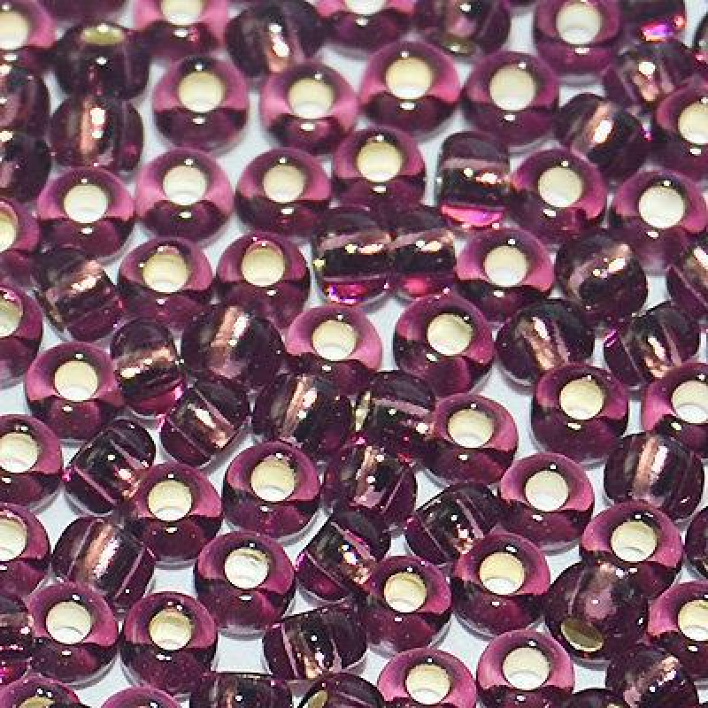 27060 бісер №10 Preciosa (Чехія) 5 грамів. Блискучий із срібною серединкою 27060 бісер №10 Preciosa (Чехія) 5 грамів. Блискучий із срібною серединкою