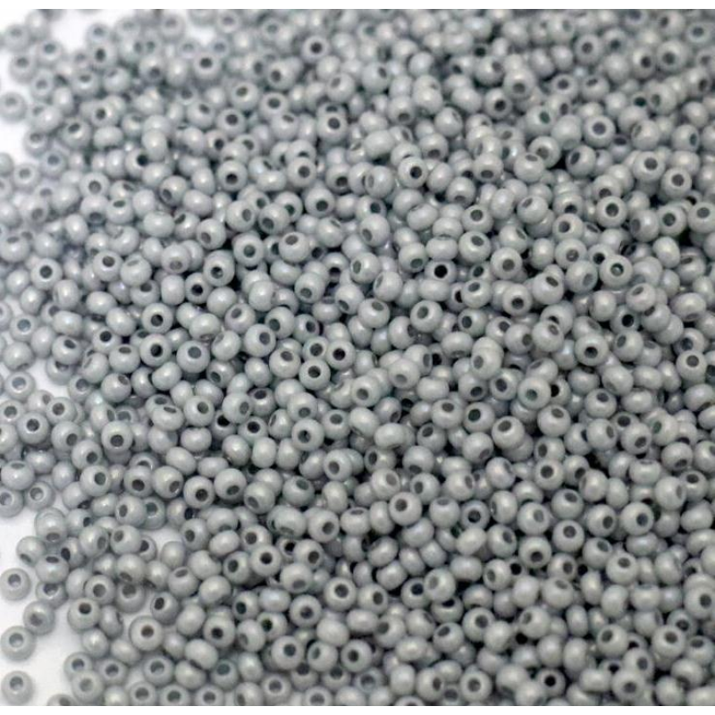 16442 бісер №10 Preciosa (Чехія) 5 грамів. Алебастровий перламутровий райдужний