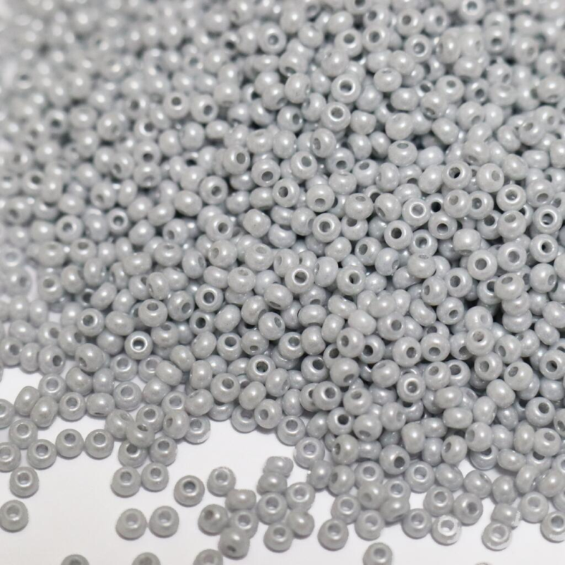 16541 бісер №10 Preciosa (Чехія) 5 грамів. Алебастровий перламутровий