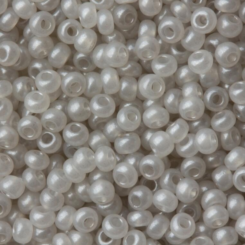 17249 бісер №10 Preciosa (Чехія) 5 грамів. Перламутровий
