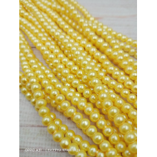 Майорка 4 мм, круглі намистини, скло. Колір жовто-молочний