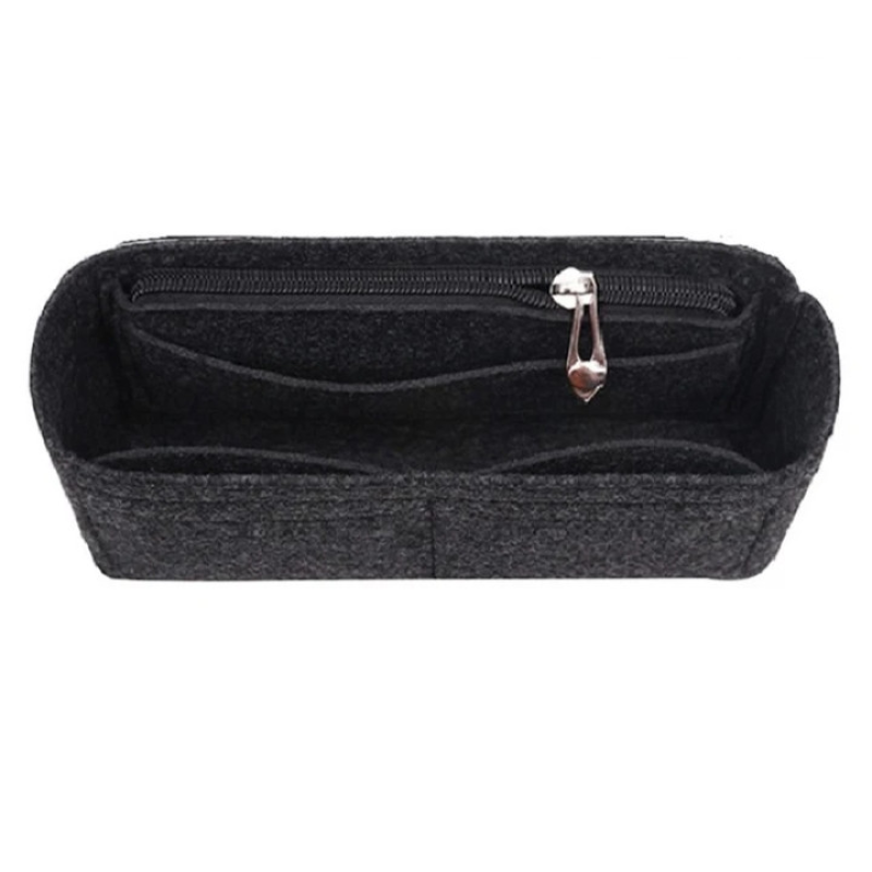 Темно-сіра підкладка з фетра для сумочок з намистин, з блискавкою. Розмір 17*8,5*3 см