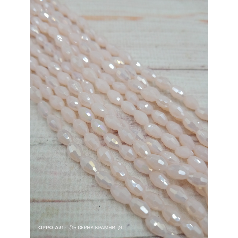 Намистини-овал, 5*3 мм. Світлі кремові непрозорі