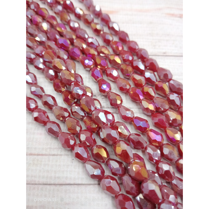 Намистини-краплі, 8*6 мм. Червоні непрозорі з райдужним покриттям