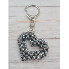 Брелок для ключів, для декору сумки, рюкзака Серденько зі скляних намистин. Ручна робота