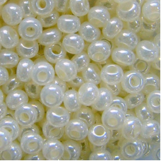 534-10/0-47102 Бісер Чехія (перлиновий, молочний), упаковка 50 грамів