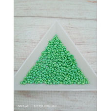 54210 бісер №10 Preciosa (Чехія) 5 грамів. Перламутровий райдужний