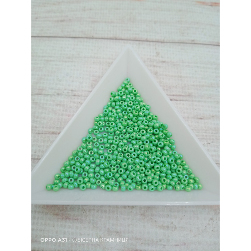 54210 бісер №10 Preciosa (Чехія) 5 грамів. Перламутровий райдужний