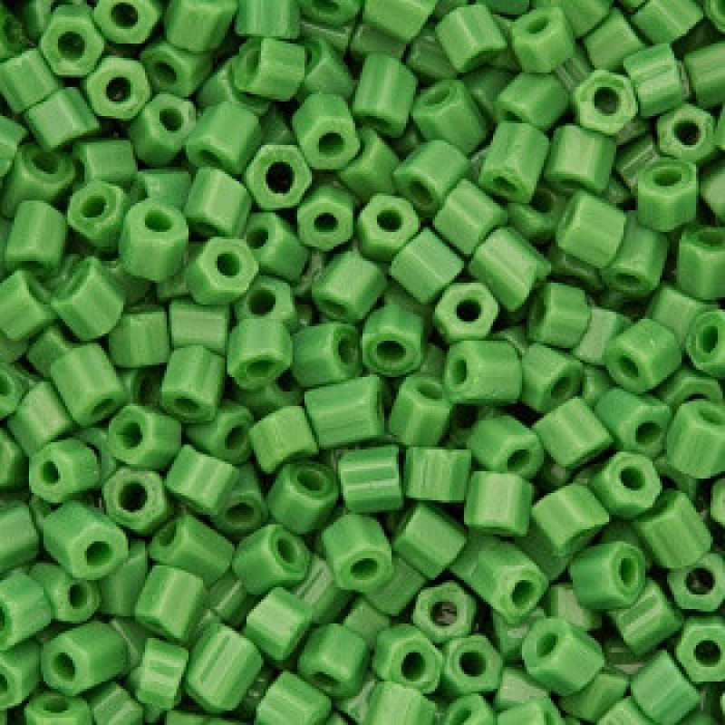 53250-10/0 Рубка Чехія (рубка, колір натуральний зелений), розмір 10/0. Упаковка 50 грамів.