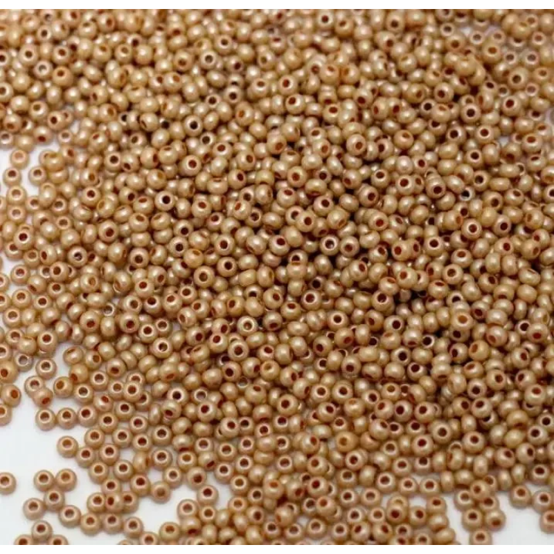 16583-10/0 Бісер Чехія (перламутровий алебастровий, бежево-мідний світлий), упаковка 50 грамів