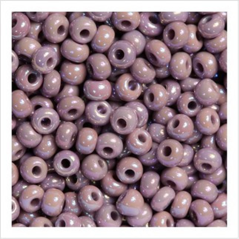 586-10/0-24020 Бісер Чехія (перламутровий, фіолетовий), упаковка 50 грамів