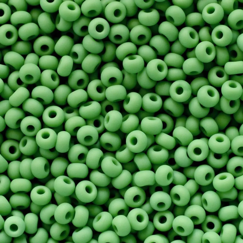 53230matt-10/0 Бісер Чехія (натуральний матовий, зелений світлий), упаковка 50 грамів
