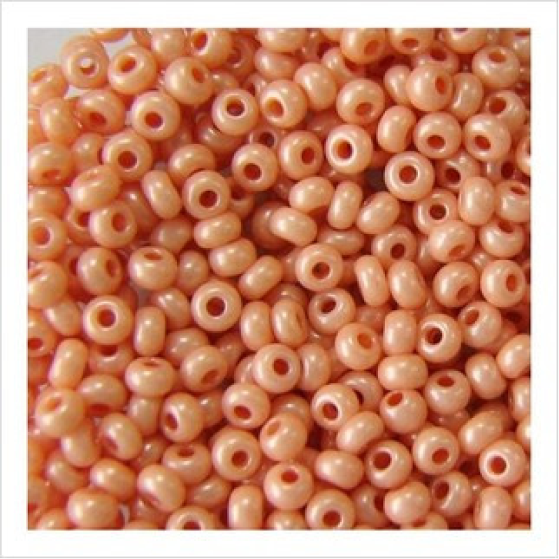 264-10/0-46389 Бісер Чехія (перламутровий, лососевий), упаковка 50 грамів