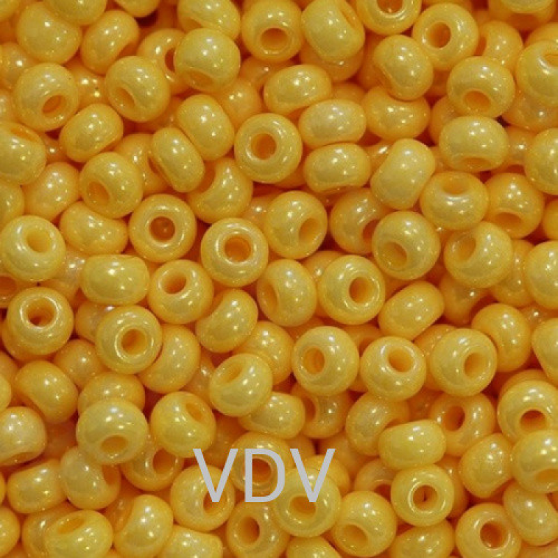 294-10/0-16183 Бісер Чехія (перлиновий, жовтий), упаковка 50 грамів
