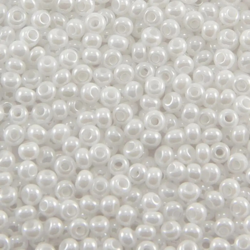 46102 бісер №10 Preciosa (Чехія) 5 грамів. Перламутровий