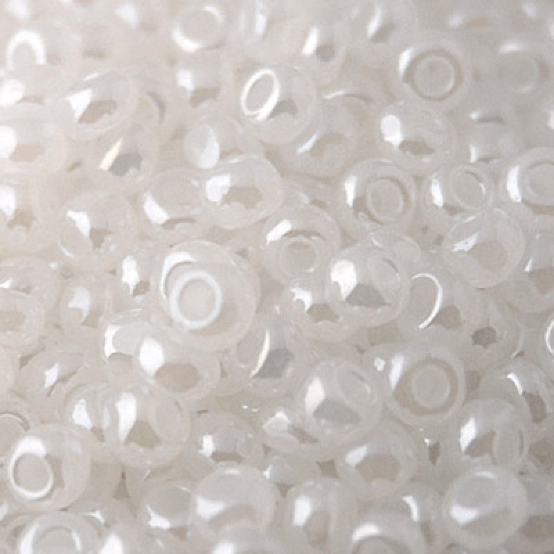 57102 бісер №10 Preciosa (Чехія) 5 грамів. Перламутровий